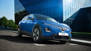 Zasięg i ładowanie samochodów elektrycznych – fakty, mity i realne koszty