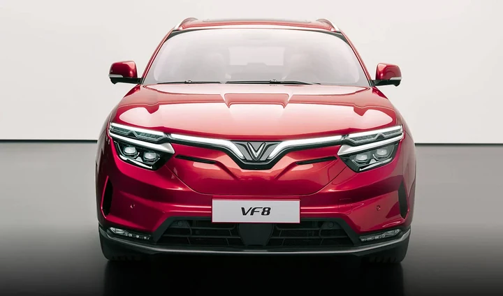 Zalety samochodów elektrycznych – konkretne korzyści finansowe i technologiczne